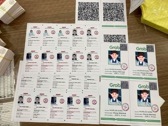 In thẻ tên Shipper Grab - In nhanh giá rẻ tại Bình Thạnh