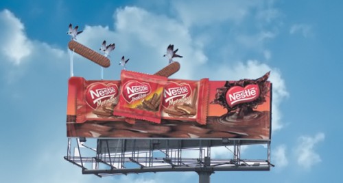 In poster quảng cáo chuyên nghiệp