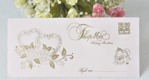 Thiệp cưới họa tiết lãng mạn